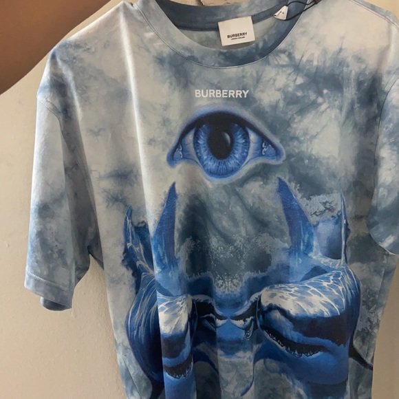 Burberry shark print cotton oversized tshirt - Picture 5 of 5